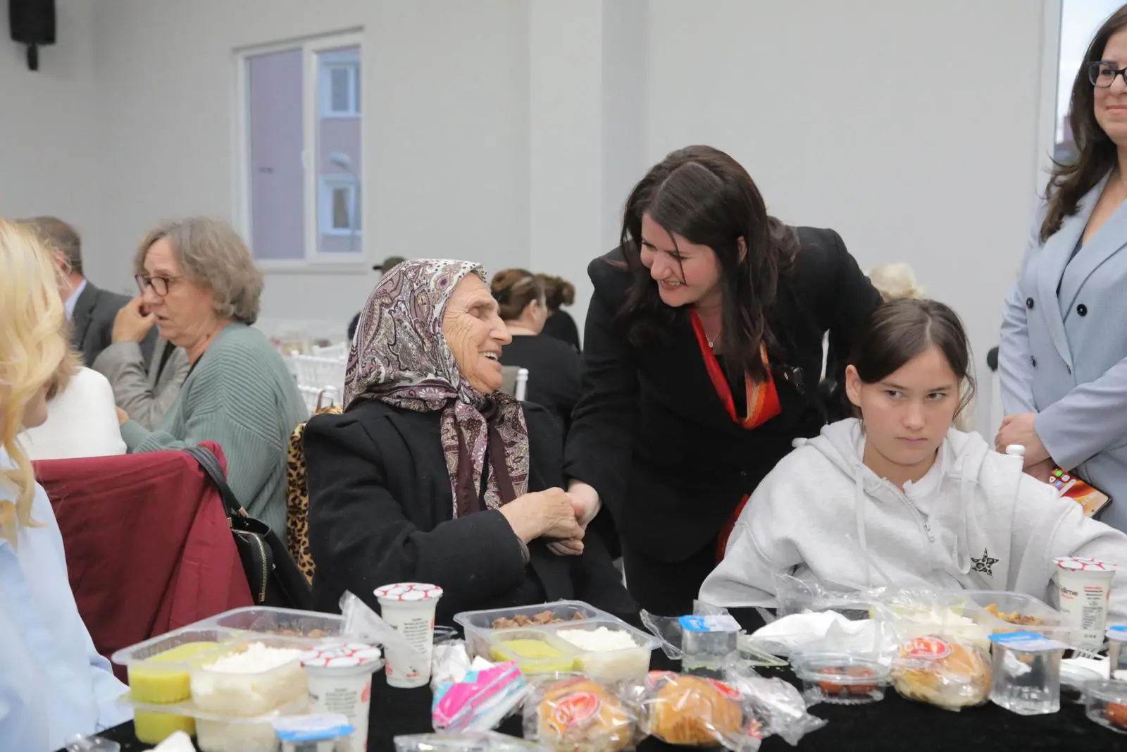 Edirne Belediyesi’nden Şehit, Gazi, Polis ve Emekli Astsubay Ailelerine İftar galeri görseli